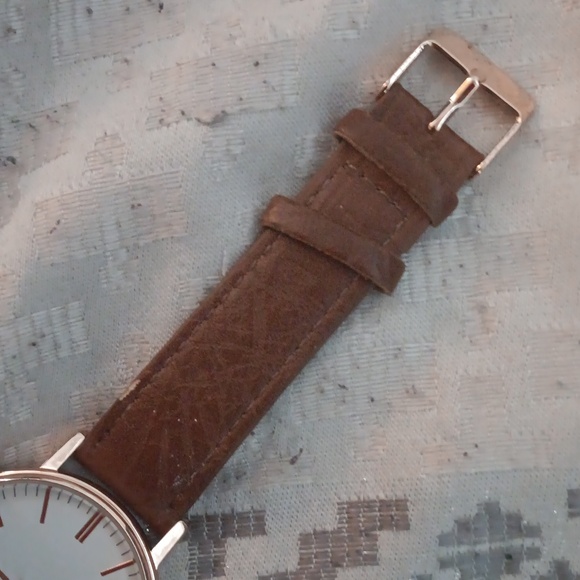 Quartz Watch Brown - Picture 4 of 12